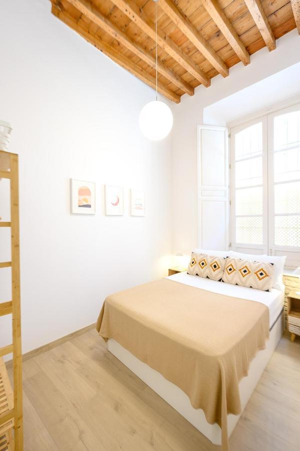 Modern 3 Bedroom, City Center With Patio & High Ceilings By 10Tosea Málaga Kültér fotó