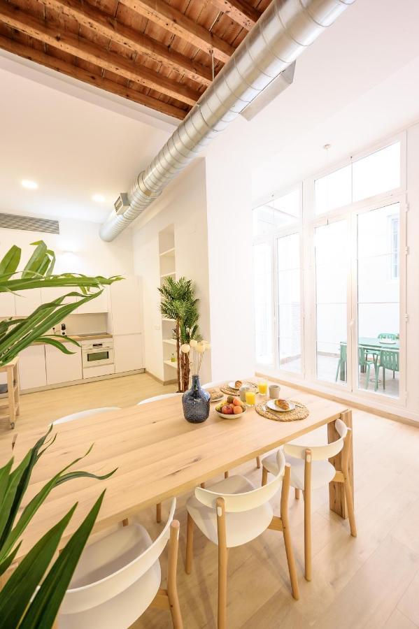 Modern 3 Bedroom, City Center With Patio & High Ceilings By 10Tosea Málaga Kültér fotó