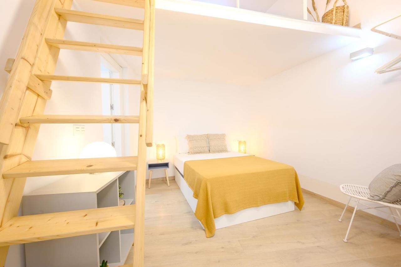 Modern 3 Bedroom, City Center With Patio & High Ceilings By 10Tosea Málaga Kültér fotó