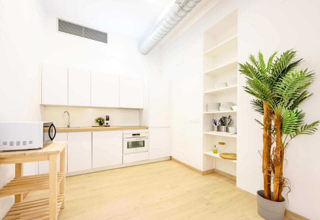 Modern 3 Bedroom, City Center With Patio & High Ceilings By 10Tosea Málaga Kültér fotó