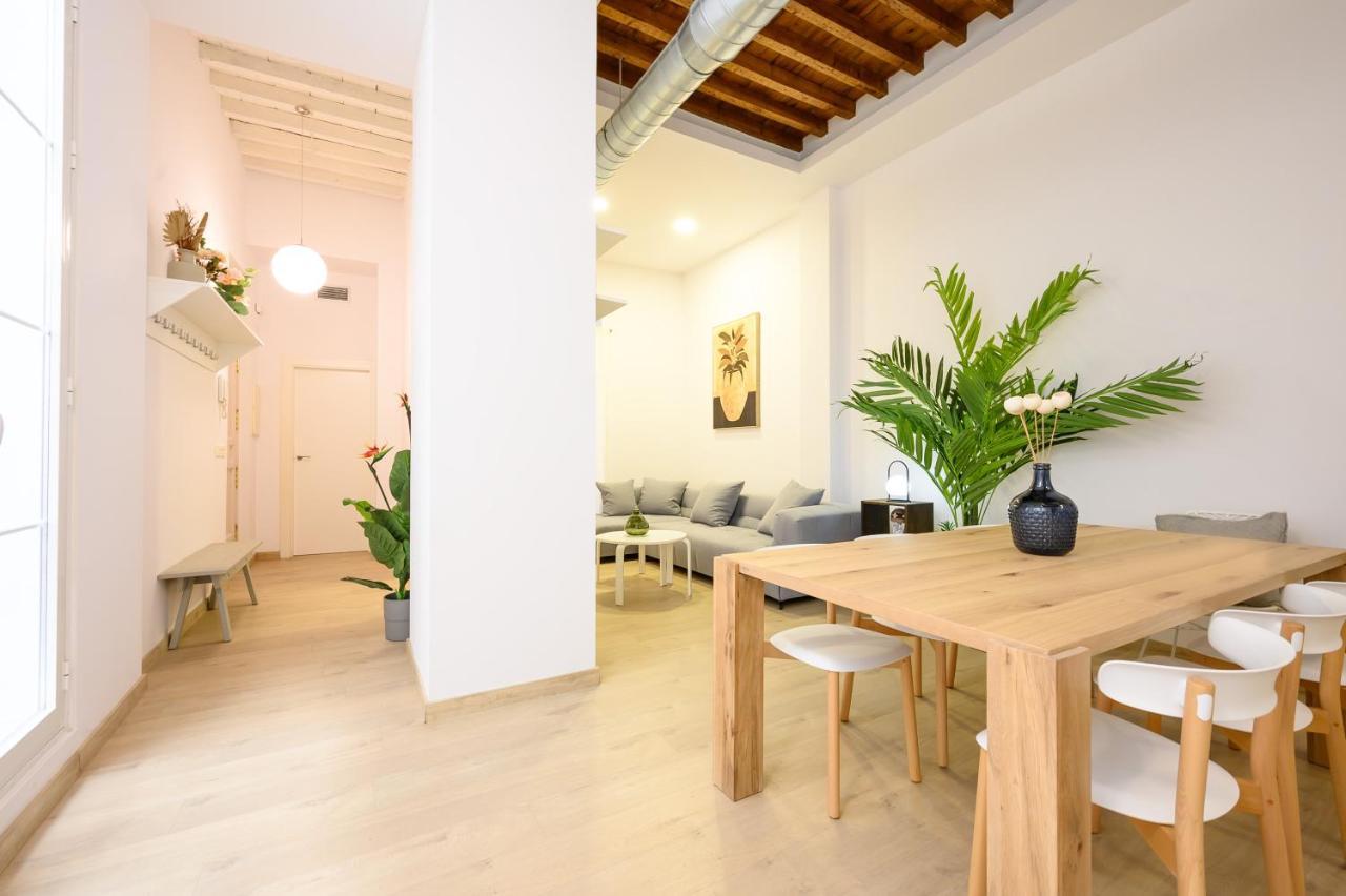 Modern 3 Bedroom, City Center With Patio & High Ceilings By 10Tosea Málaga Kültér fotó