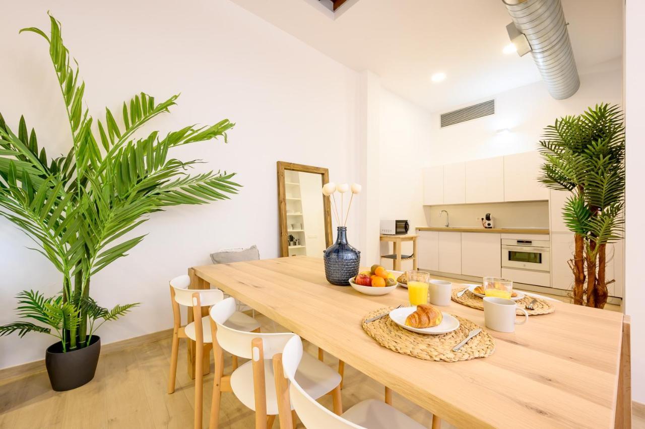 Modern 3 Bedroom, City Center With Patio & High Ceilings By 10Tosea Málaga Kültér fotó
