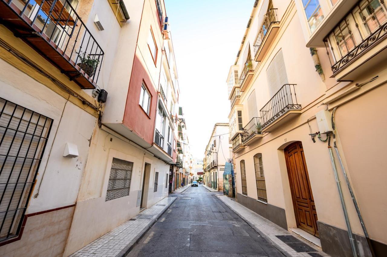 Modern 3 Bedroom, City Center With Patio & High Ceilings By 10Tosea Málaga Kültér fotó