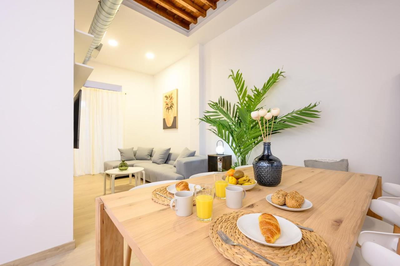 Modern 3 Bedroom, City Center With Patio & High Ceilings By 10Tosea Málaga Kültér fotó