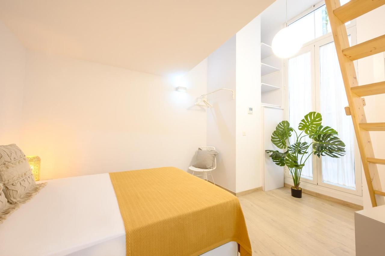 Modern 3 Bedroom, City Center With Patio & High Ceilings By 10Tosea Málaga Kültér fotó